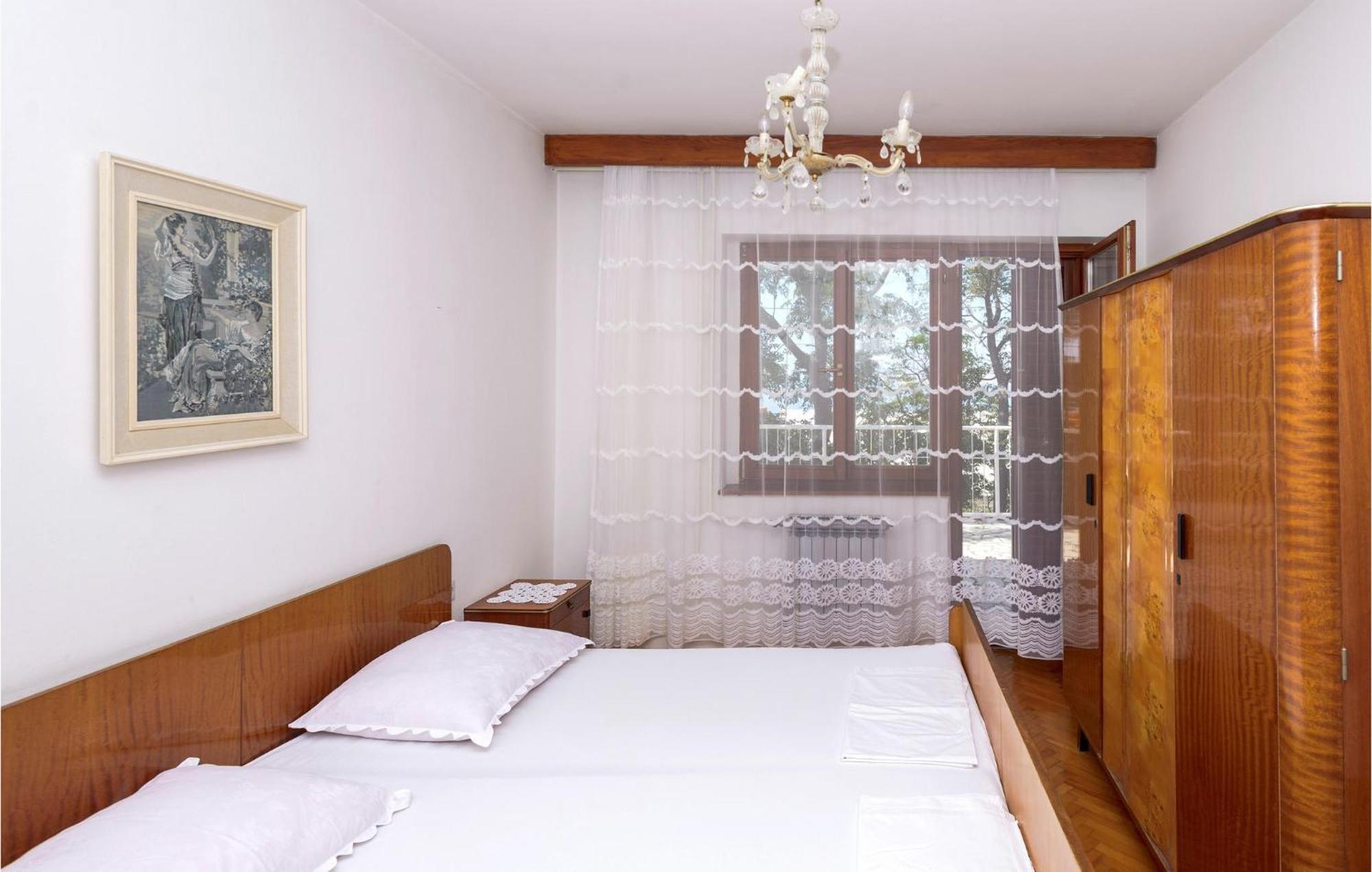 3 Bedroom Beautiful Apartment In Senj Senj  Zewnętrze zdjęcie